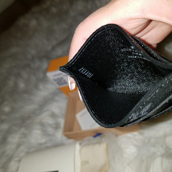 Lv Card Holder (PORTE CARTES DOUBLE) - Picture 4 of 8